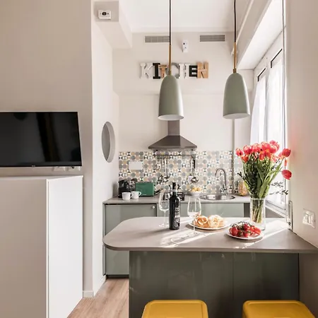The Rent - Bright In The Historic Center Of Appartamento *