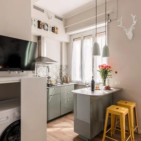The Rent - Bright In The Historic Center Of Appartamento Roma