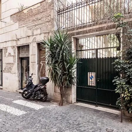 Appartamento The Rent - Bright In The Historic Center Of Roma